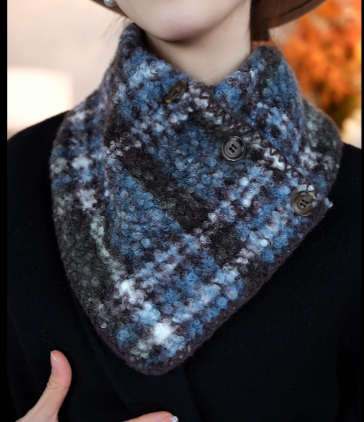 Lambswool button scarf