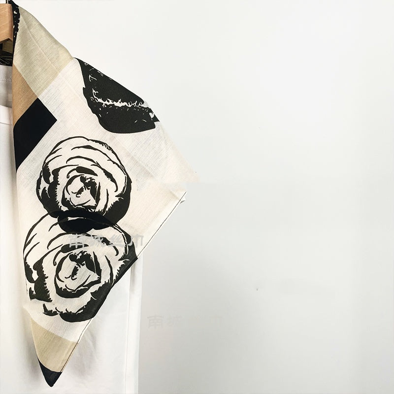 Hepburn Camellia Velvet Warm Scarf