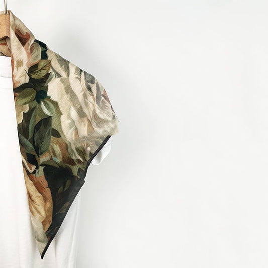 Rose Story Medieval Oil Painting Style Velvet Warm Scarf