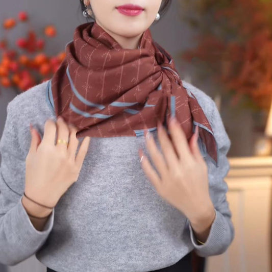 Letter-patterned scarf, a stylish and warm gift