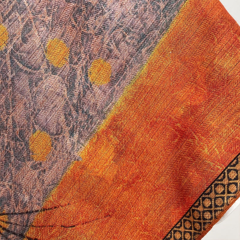 Kitten Retro Whitening Velvet Scarf