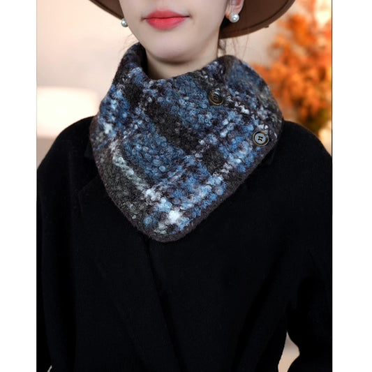 Lambswool button scarf