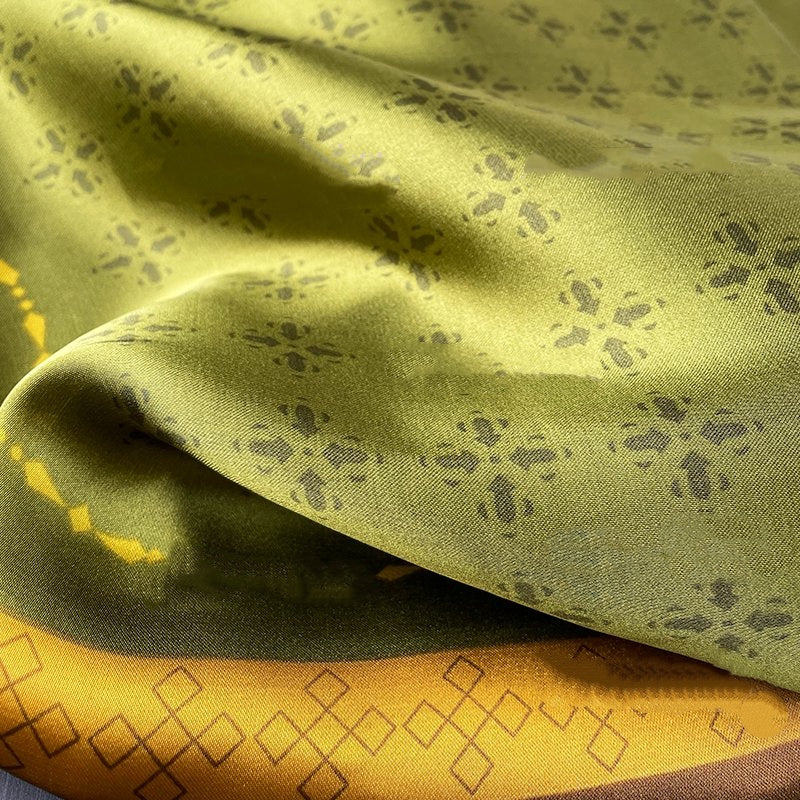 [Avocado Green] Fashionable Temperament 70 Square Scarf New Contrast Color Double-sided Versatile Silk Scarf 70*70cm