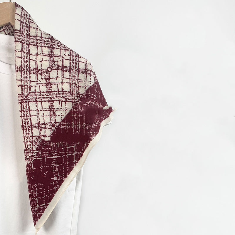 Red plaid scarf, flattering, stylish, and warm, 65cm wide.