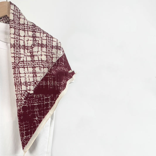 Red plaid scarf, flattering, stylish, and warm, 65cm wide.