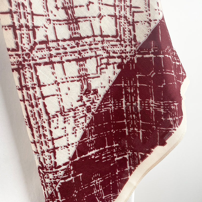 Red plaid scarf, flattering, stylish, and warm, 65cm wide.
