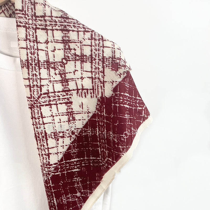 Red plaid scarf, flattering, stylish, and warm, 65cm wide.