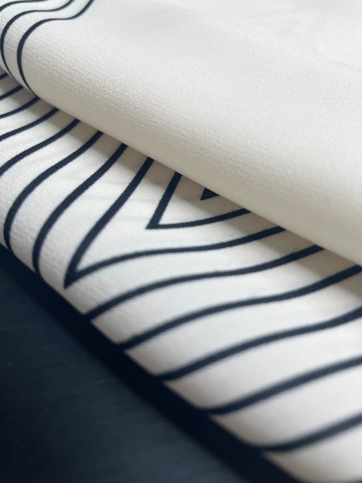 Striped diamond-shaped silk scarf, 55cm*130cm