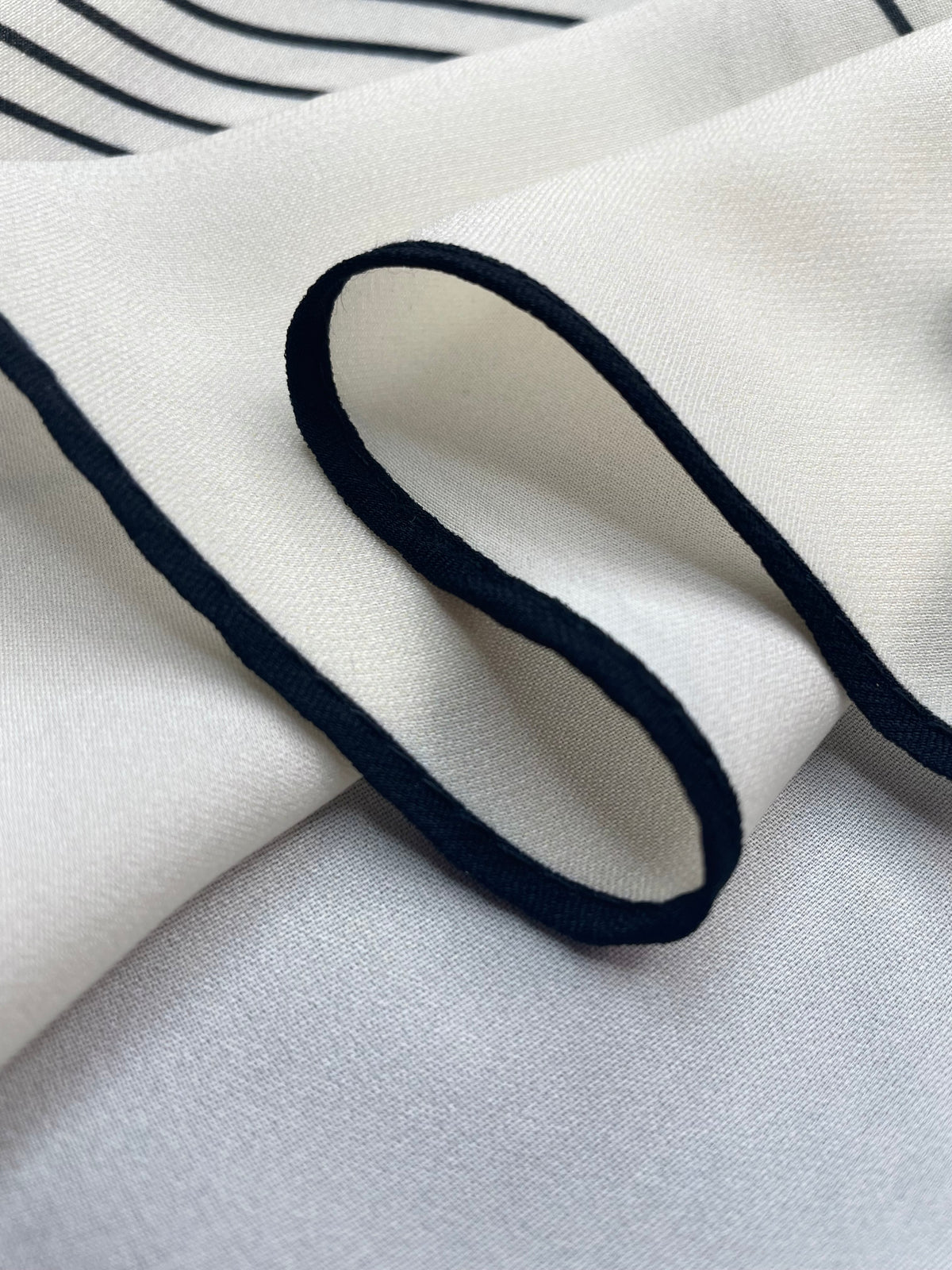 Striped diamond-shaped silk scarf, 55cm*130cm