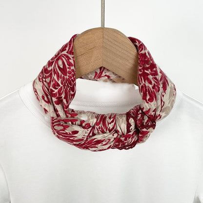 Chuanhua Artistic Scarf that Makes Skin Look Brighter