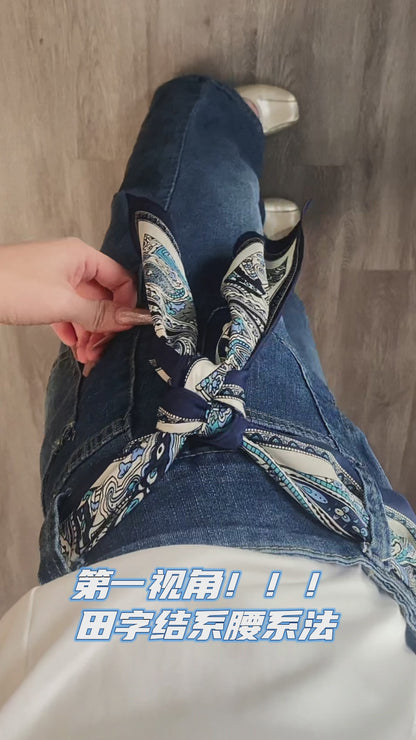 Triangle scarf, versatile and stylish paisley